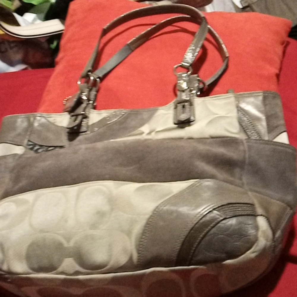 Coach Bag - Picture 2 of 5